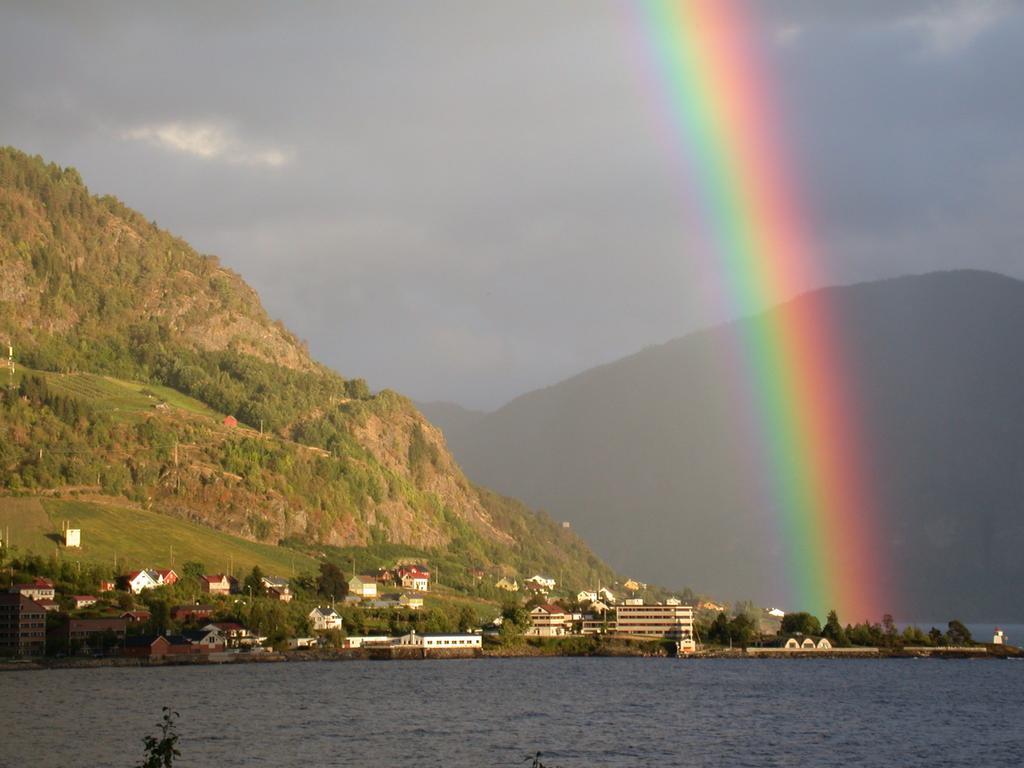 Sognefjord Hotel Hermansverk Екстериор снимка