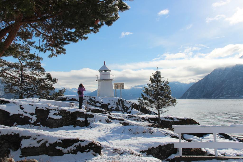 Sognefjord Hotel Hermansverk Екстериор снимка